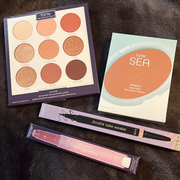 🌟HOST PICK🌟NEW TARTE BUNDLE w/surprise gifts